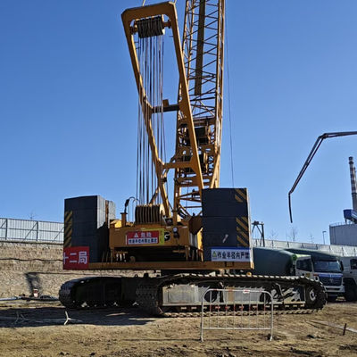 Les grues à rampe XCMG d'occasion utilisées pour l'entretien dans les installations pétrolières et gazières