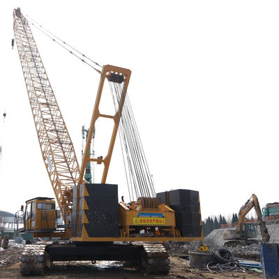 180T kullanılmış vinç ekipmanları / Xcmg Ağır sürünen vinç 50 metrelik bir yumru ile