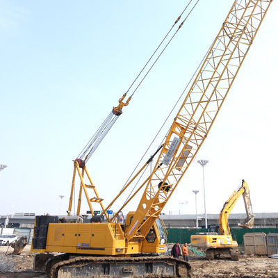 154/153kW 180T sürünen vinç, kentsel inşaatlarda önemli bir rol oynar