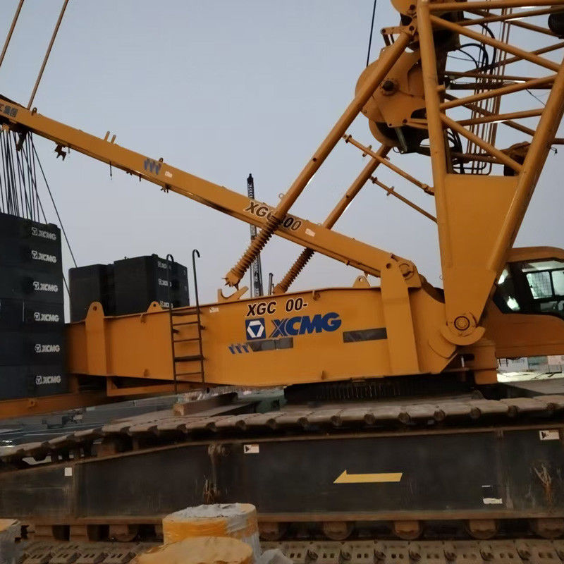 96m Max Luffing Jib Longueur 350T Crawler montée grue Avec 8500N.M Max couple Et 298kW de puissance du moteur