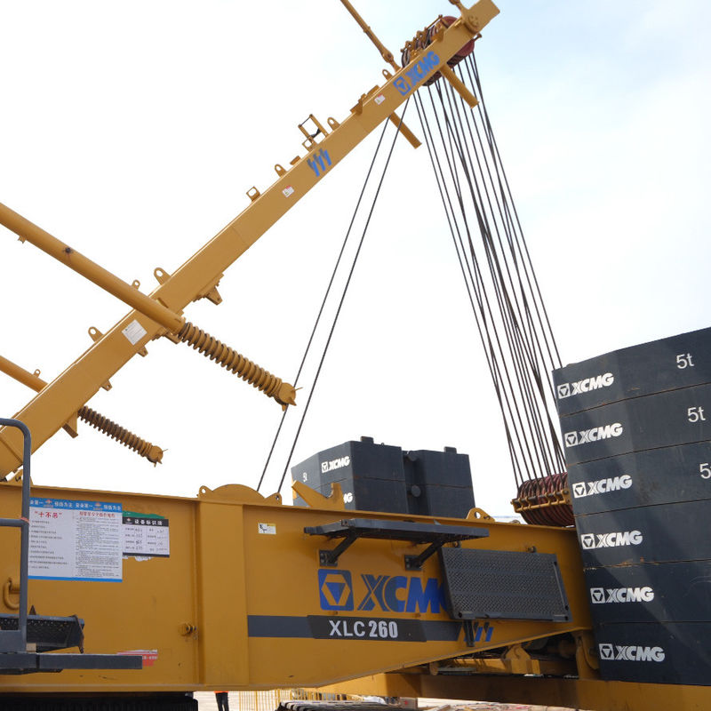 Karmaşık arazilerde inşaatı tamamlamak için kullanılan XLC260 1430t.m.