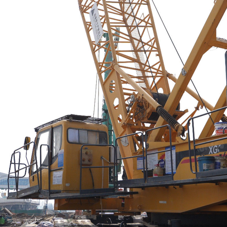 İkinci el sürünen vinçler 200 ton Jib uzunluğu 30M Ağır yük inşaat projeleri için