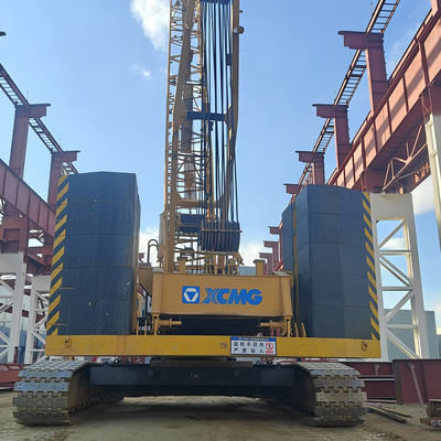 Crane à rampe de 200 tonnes avec vitesse maximale de déplacement de 1,5 km/h Crane à rampe télescopique